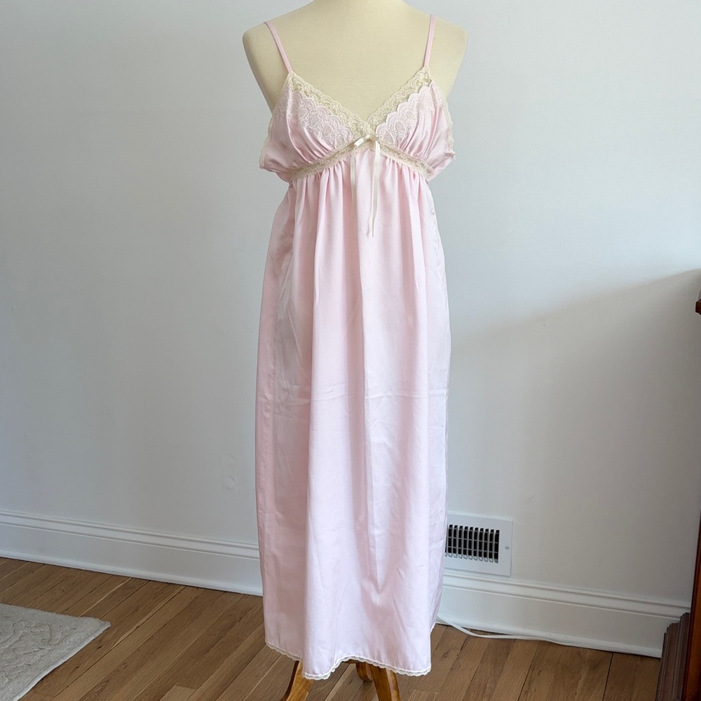 Vintage Julie of Slumbertogs Nightgown Size P Gown Made In USA